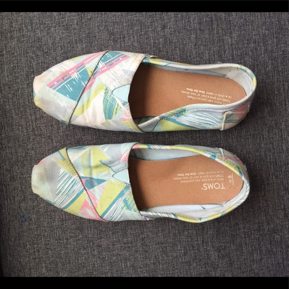 Toms Women's Canvas Shoes Size 8 - Picture 6 of 7